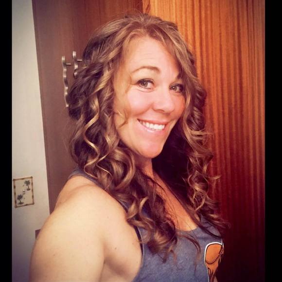 Meet your Posher, Stephanie - Picture 1 of 1